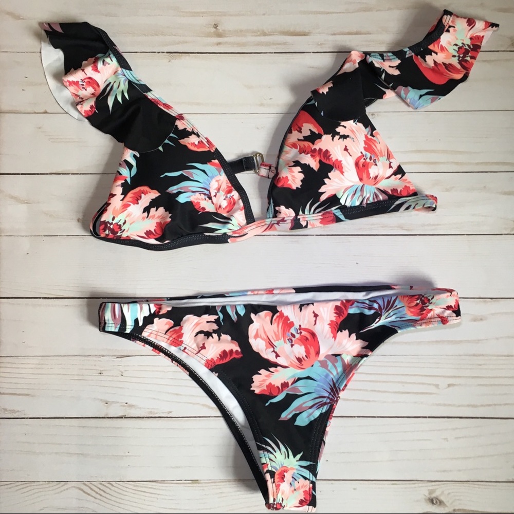 Aria Voss 2 piece swimsuit